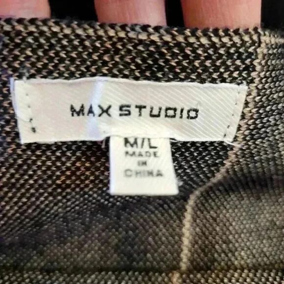 Max Studio Women's Black & Tan Viscose/Poly Sweater Knit Pleated Fit & Flare Pul - Picture 9 of 10